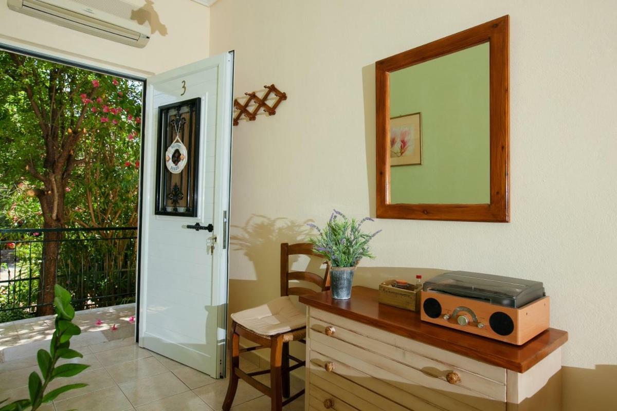 Filothei Apartments Mikrá Mandínia Dış mekan fotoğraf