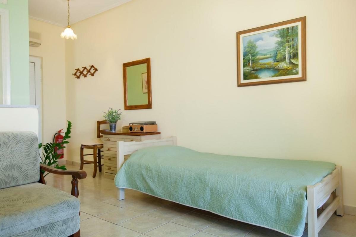 Filothei Apartments Mikrá Mandínia Dış mekan fotoğraf
